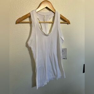 Athleta Classic White Momentum Tank Top